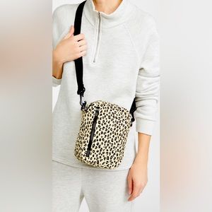 BAGGU Sport Crossbody Bag - Leopard Print